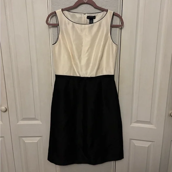 Vintage Ann Taylor 100% Silk Black And White Dress Bow Accent Size 4 - Picture 1 of 4
